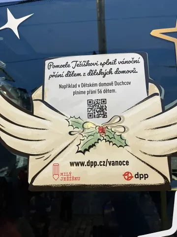 Cesty za dětskými domovy a světlem Vánoc – fotografie