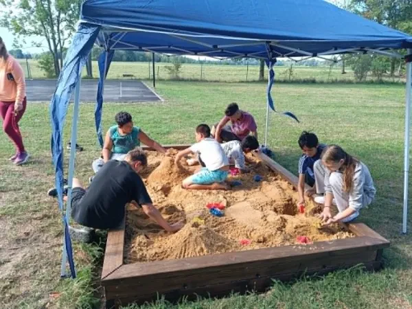 Pískoviště - terapeutické místo i pro puberťáky