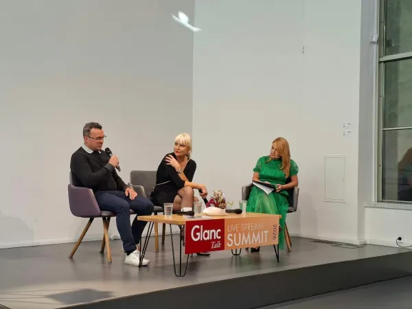 Konference GLANC Summit a společná debata o filantropii s Bárou Nesvadbovou