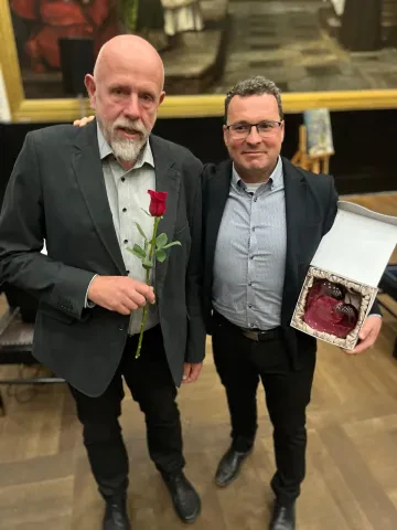 Bílá vrána – Vděčnost vychovatelům a lidem, kteří mě motivovali  – fotografie